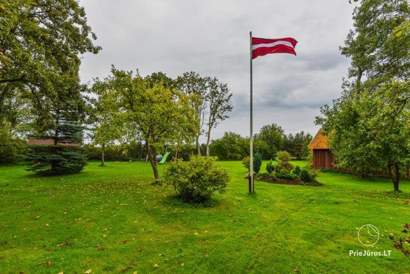 Viesu Maja "Ozolini" Jurkalne Exterior foto